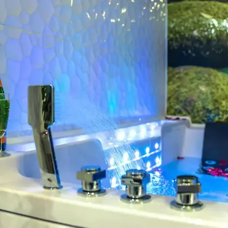 Appartement Jacuzzi *